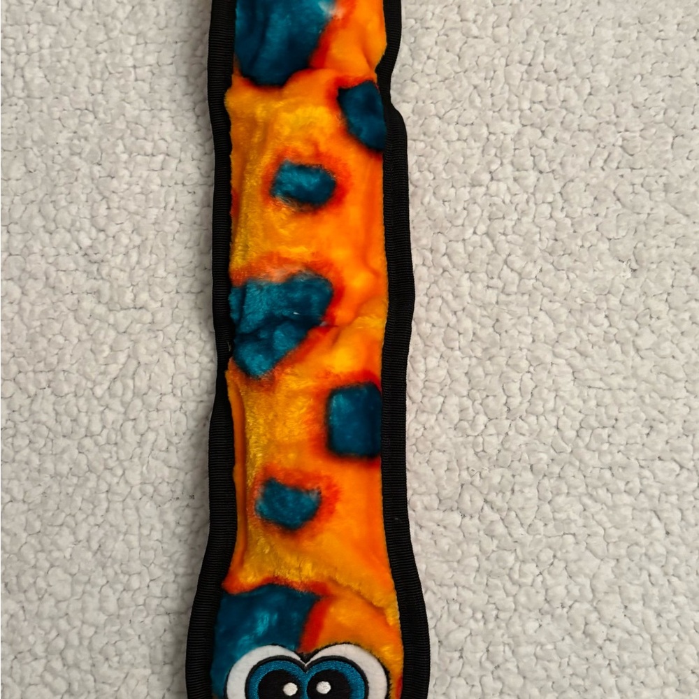 BRAND NEW DOG TOYS. Three Assorted Squeaky Toys. All Different. - Picture 5 of 12